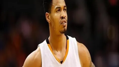 “斯特拉斯堡球员出场时长领先，巴塞罗那紧邻第二”